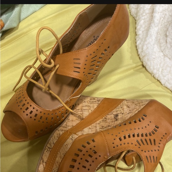 Used - Picture 4 of 4